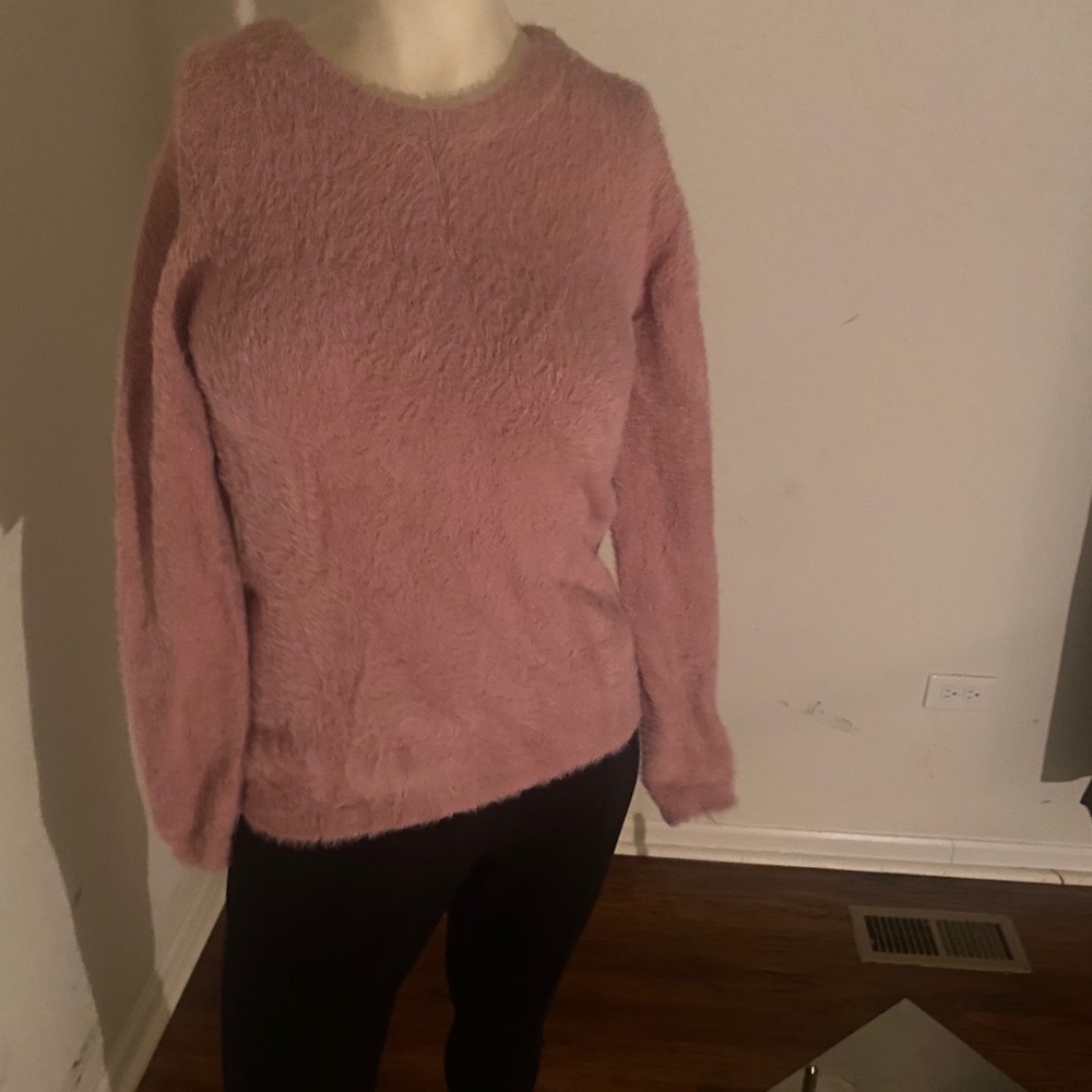 Pink sweater - Picture 2 of 4